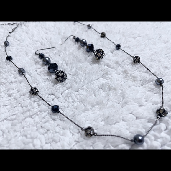 Deep Blue Pearlescent Necklace and Earring Set - Picture 3 of 5